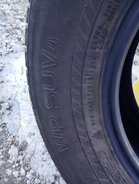 Зимни гуми Nokian Tyres wr suv4 245/70 R16 перфектни до август догодин