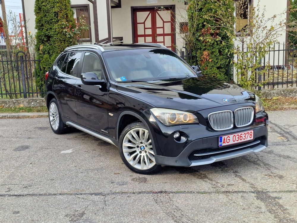 BMW X1 4X4 x-Line Bi Xenon / Automat / Navi / Memorii