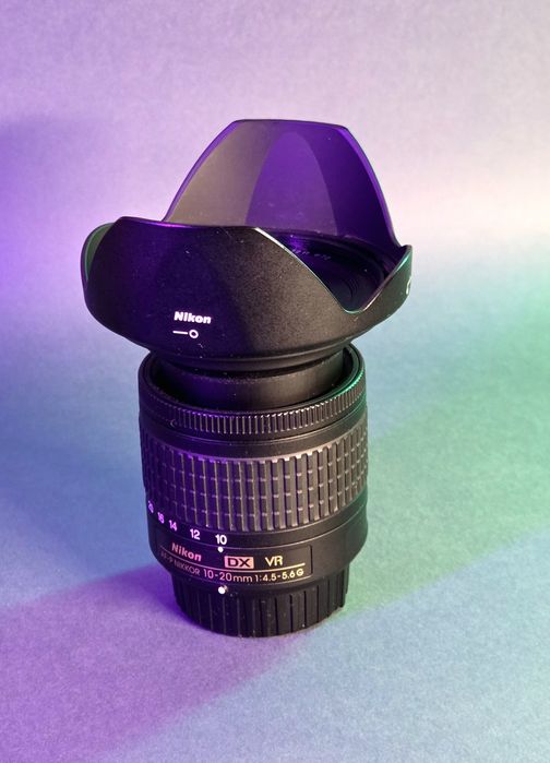 Продавам обектив Nikon AF-P DX Nikkor 10–20mm f/4.5-5.6G VR