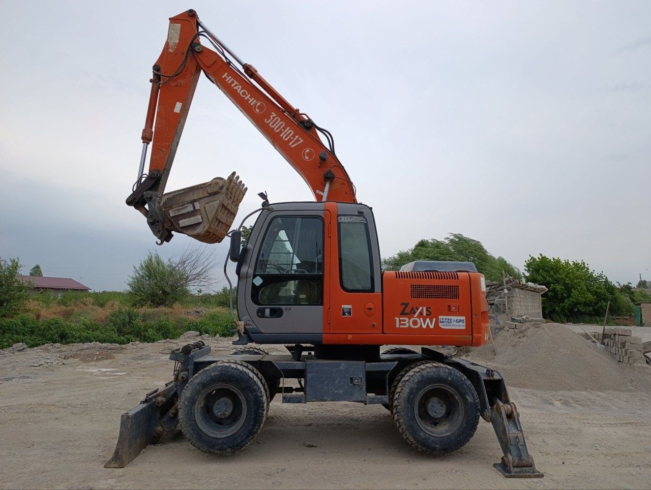 экскаватори HITACHI ZAXIS 130W сотилади | Нархи: 45 000$