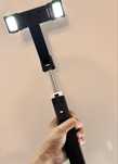 Stick Selfie cu 4 PICIORE si LUMINA LED,Bluetooth