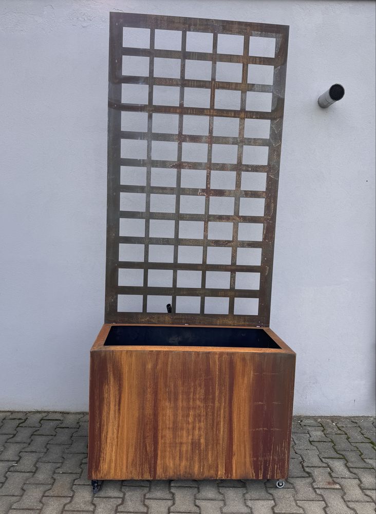 Jardiniere, ghice si obiecte diverse din otel corten