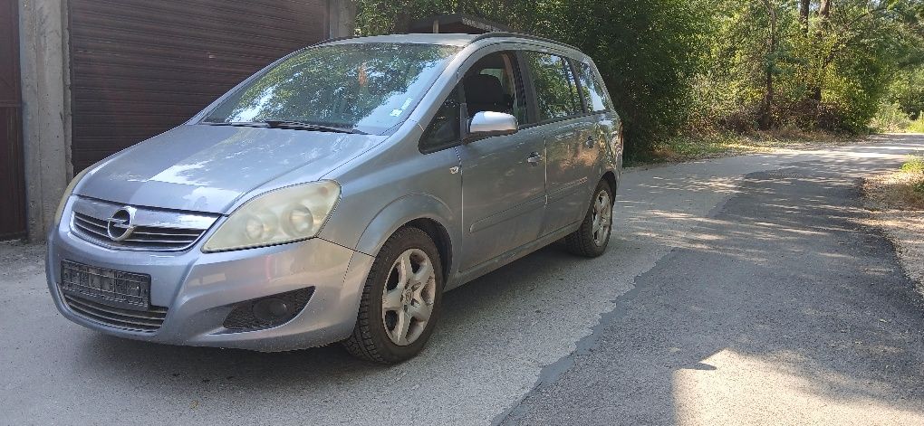 Opel Zafira B 1.9 120 коня продава се на части