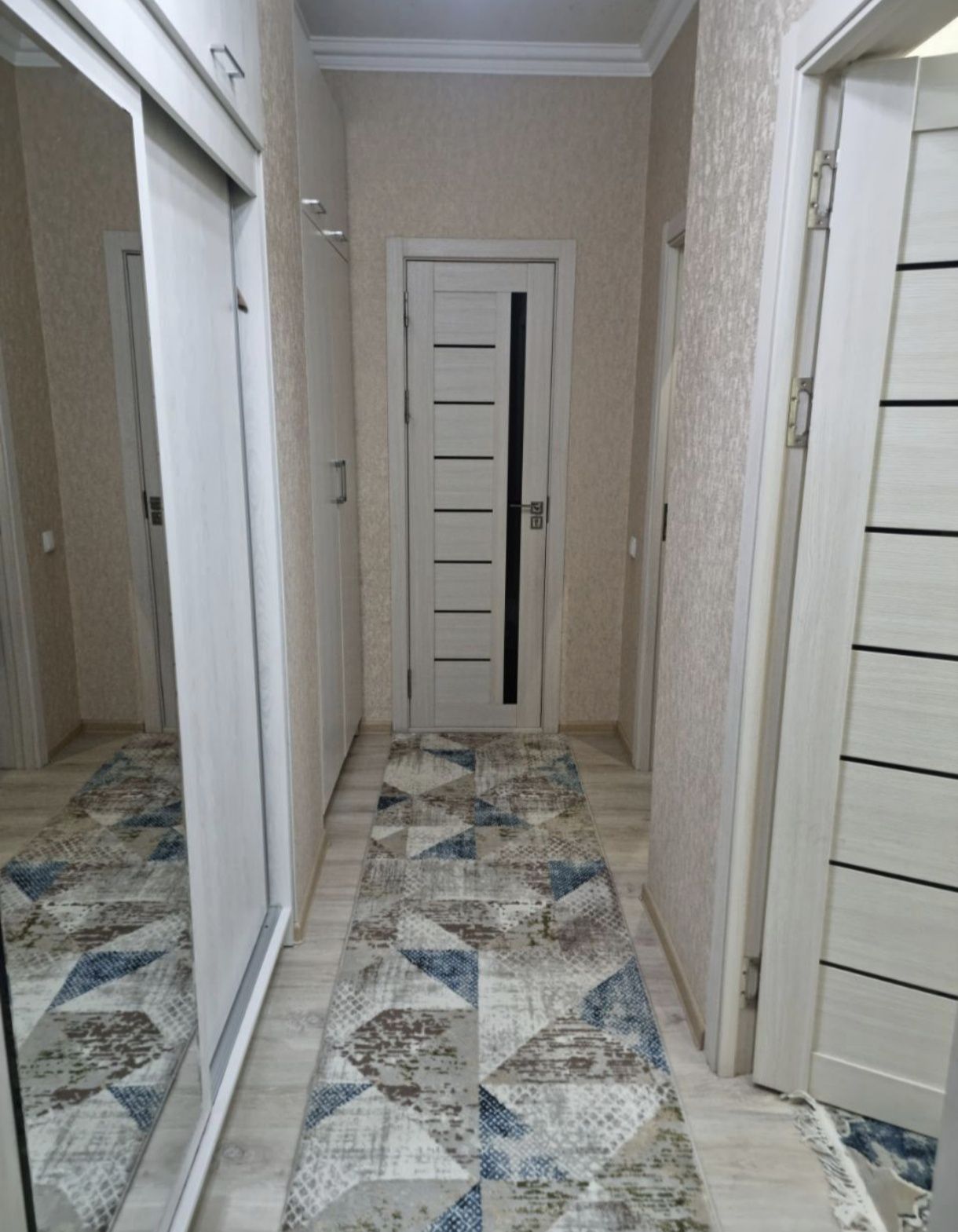 Чиланзар-3 Торговый Центр 1/2/4 по линии метро М.Улугбек и Хамза. В ша