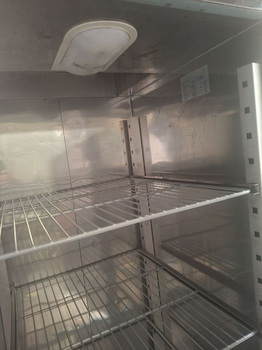 Хладилник професионален средно температурнен