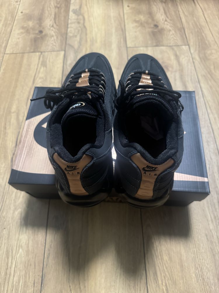 Nike Air Max 95 x Syna World