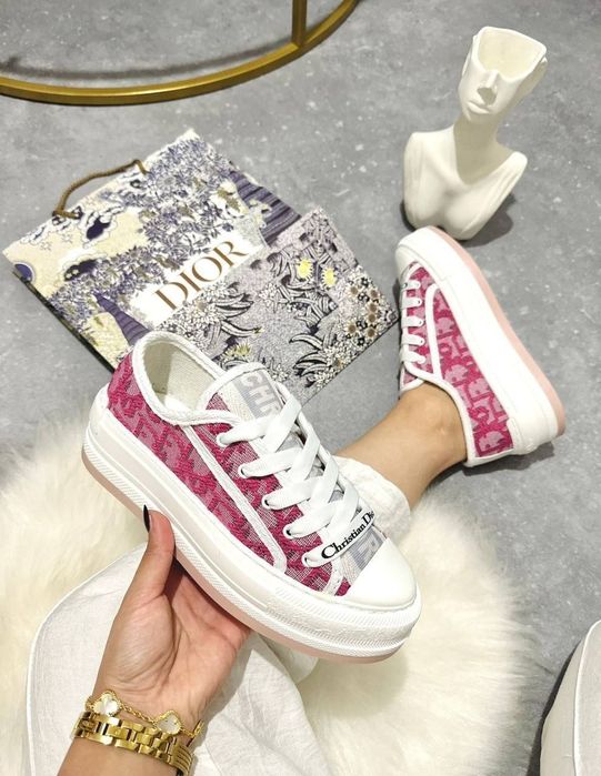 Adidasi dama Dior