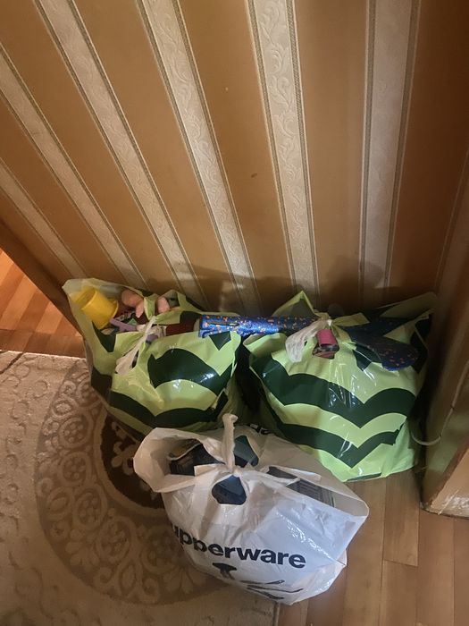 Отдам пакеты игрушек