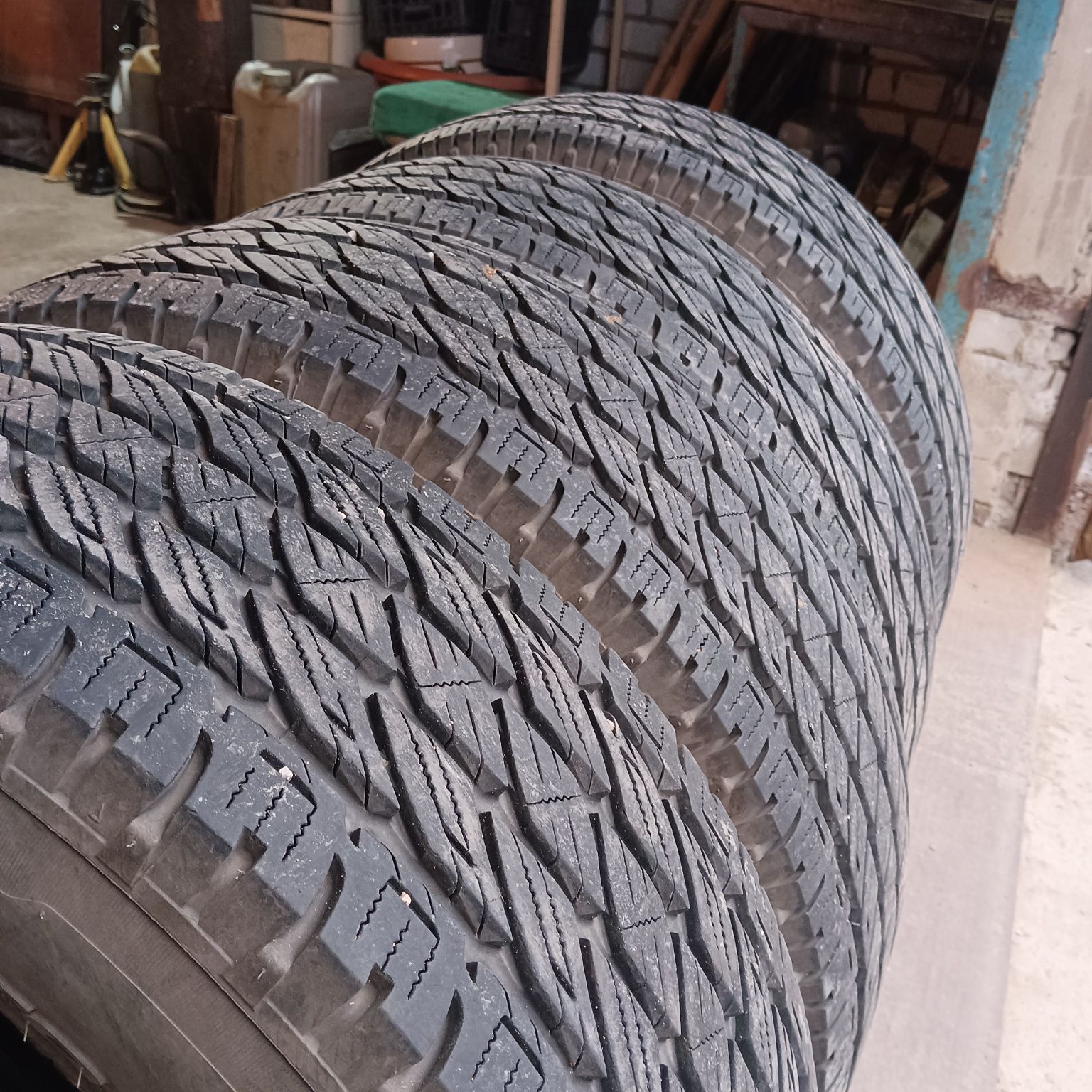 Продам Шины 265/70R16 Nitto.