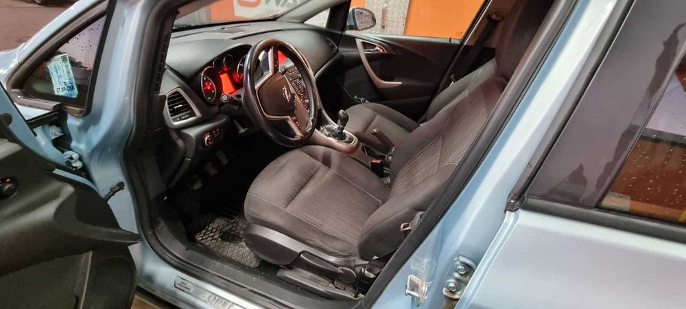 Opel Astra J 1.7 diesel 2010