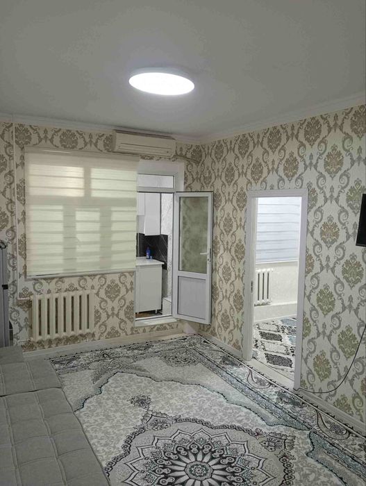 Ижарага уй берилади  члонзор  17 кв 1²килинган  2 этаж  350&