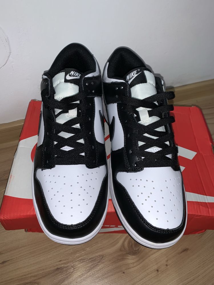 Nike Panda Dunks size 43