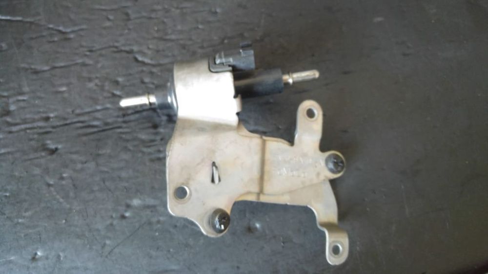 Pompa inalta presiune 2.0 tdci xrma ford kuga 2 fv41-9a407-ab