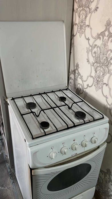 Продам газ плиту