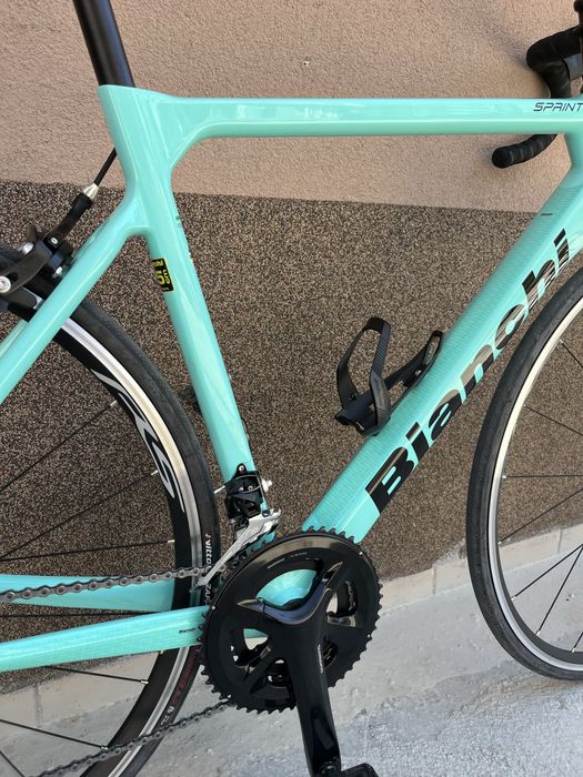 Карбонов шосеен велосипед Bianchi Sprint 105