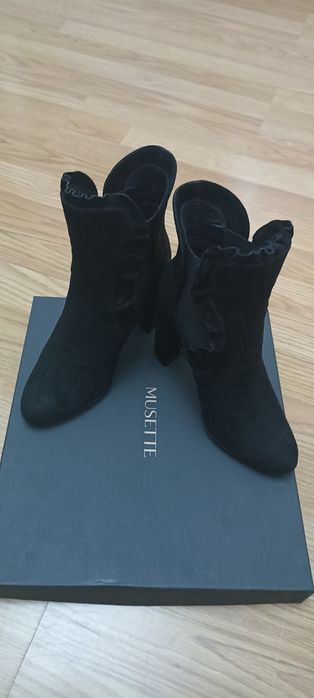 Vând Botine Muzette!