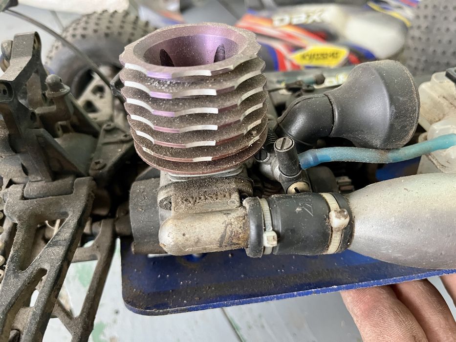 Kyosho DBX бъги с дистанционно, 4х4 с нитро