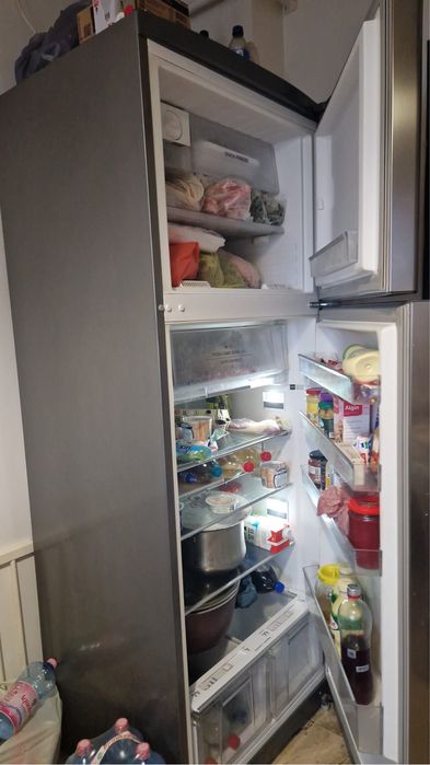 Combina  frigorifica Ariston