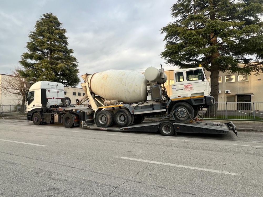 Inchiriez semiremorca trailer pentru transport cap tractor