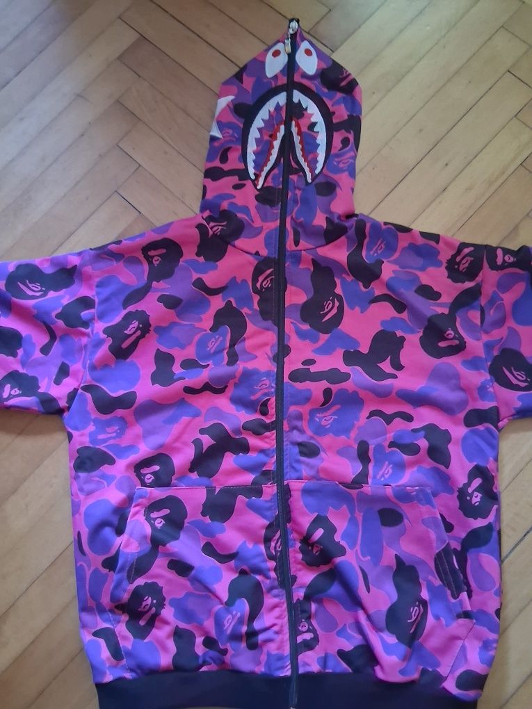 Compleu Bape ( hanorac si pantaloni)