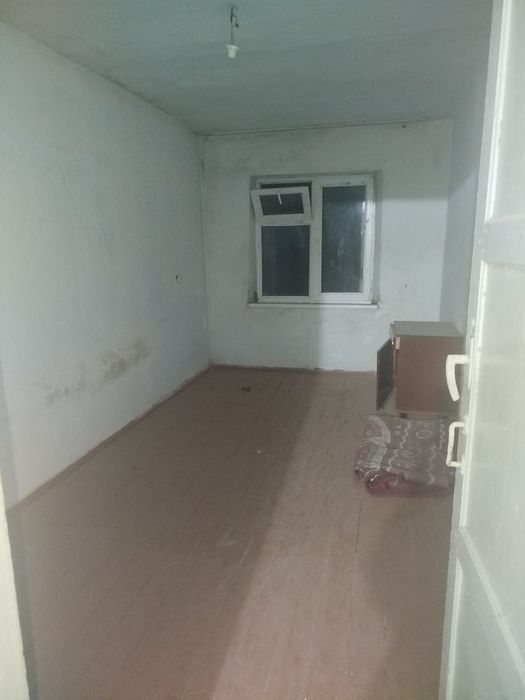 Dom Sotiladi 2 xona Bez Remont Toshkent viloyati  Bóz Suv