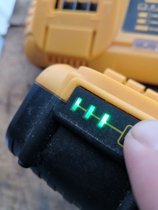 Ръчена  аклуматорна резачка за части