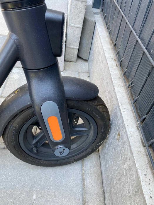 Trotineta Electrica Ninebot F2 KickScooter