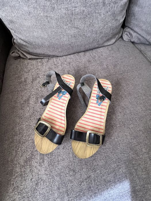 Sandale originale, tenisi.