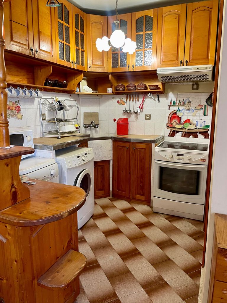 Дава се под наем Четиристаен апартамент в Варна, Младост 2 - 120 кв.м за 600 € - Снимка #5