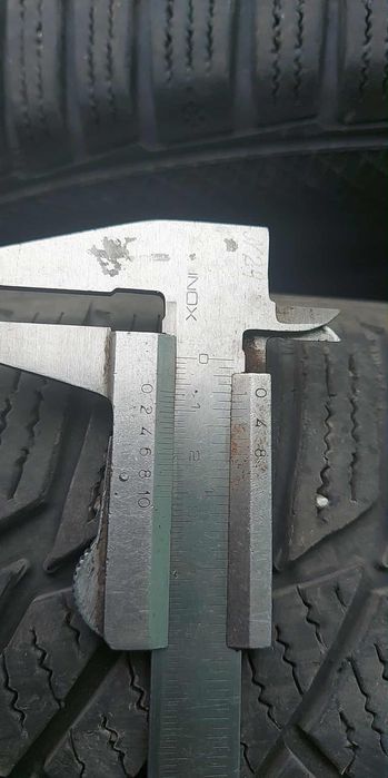 Гуми 245/45/18 зимни континентал