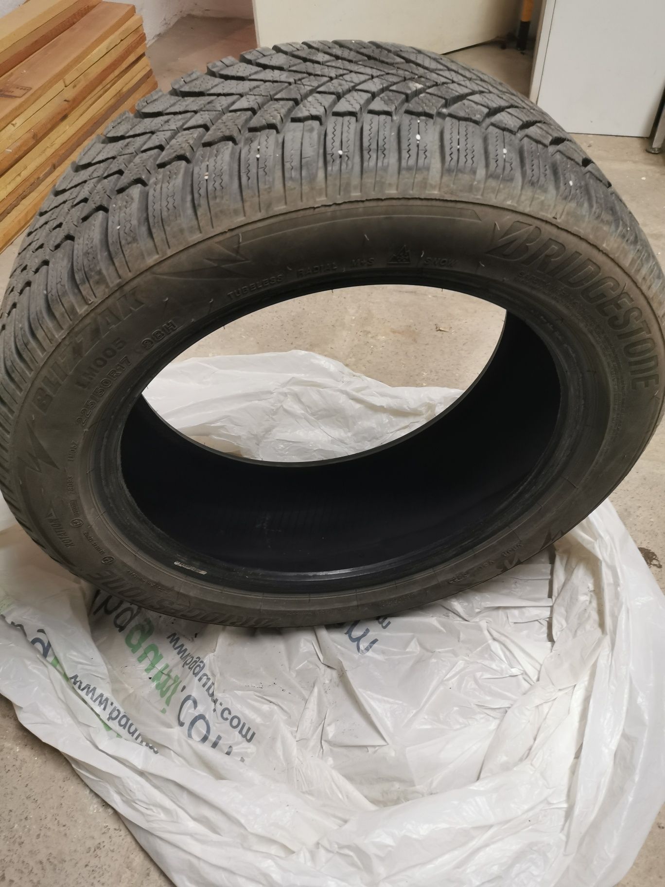 Зимни гуми "Bridgestone"225/50/17