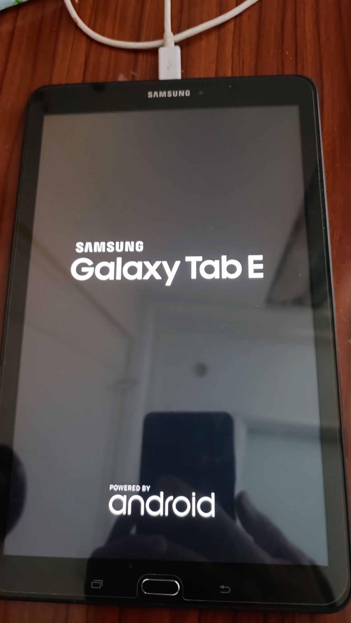 Планшет Samsung Galaxy Tab E