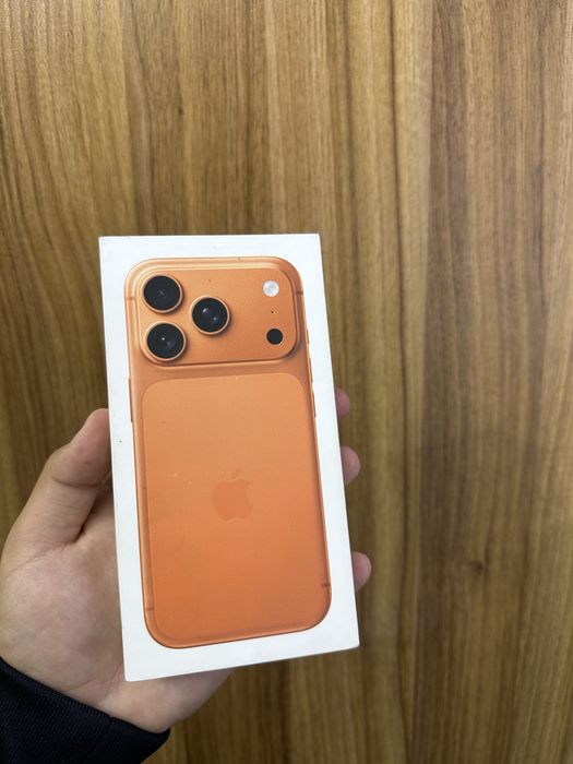 iPhone 17pro orange 256gb new