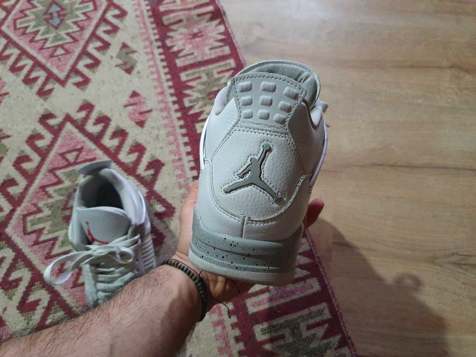 Nike Air Jordan 4 white Oreo