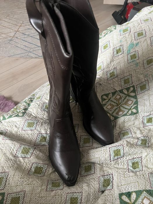 Обувь женская,срочно продам,торг есть.