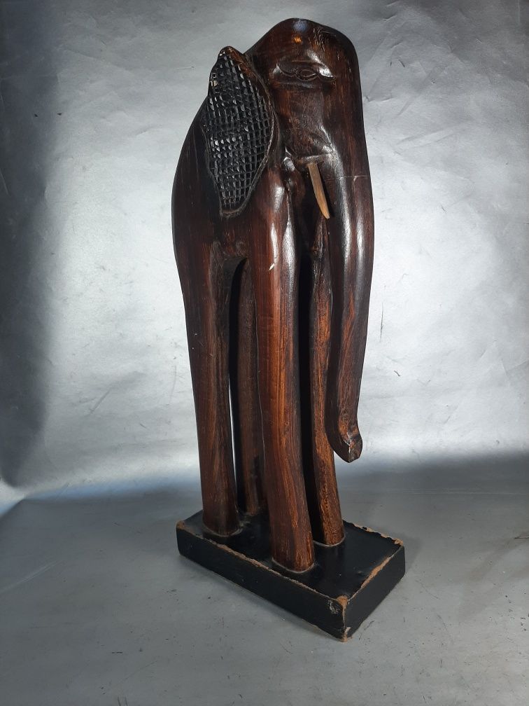 Elefant din lemn sculptat original vechi