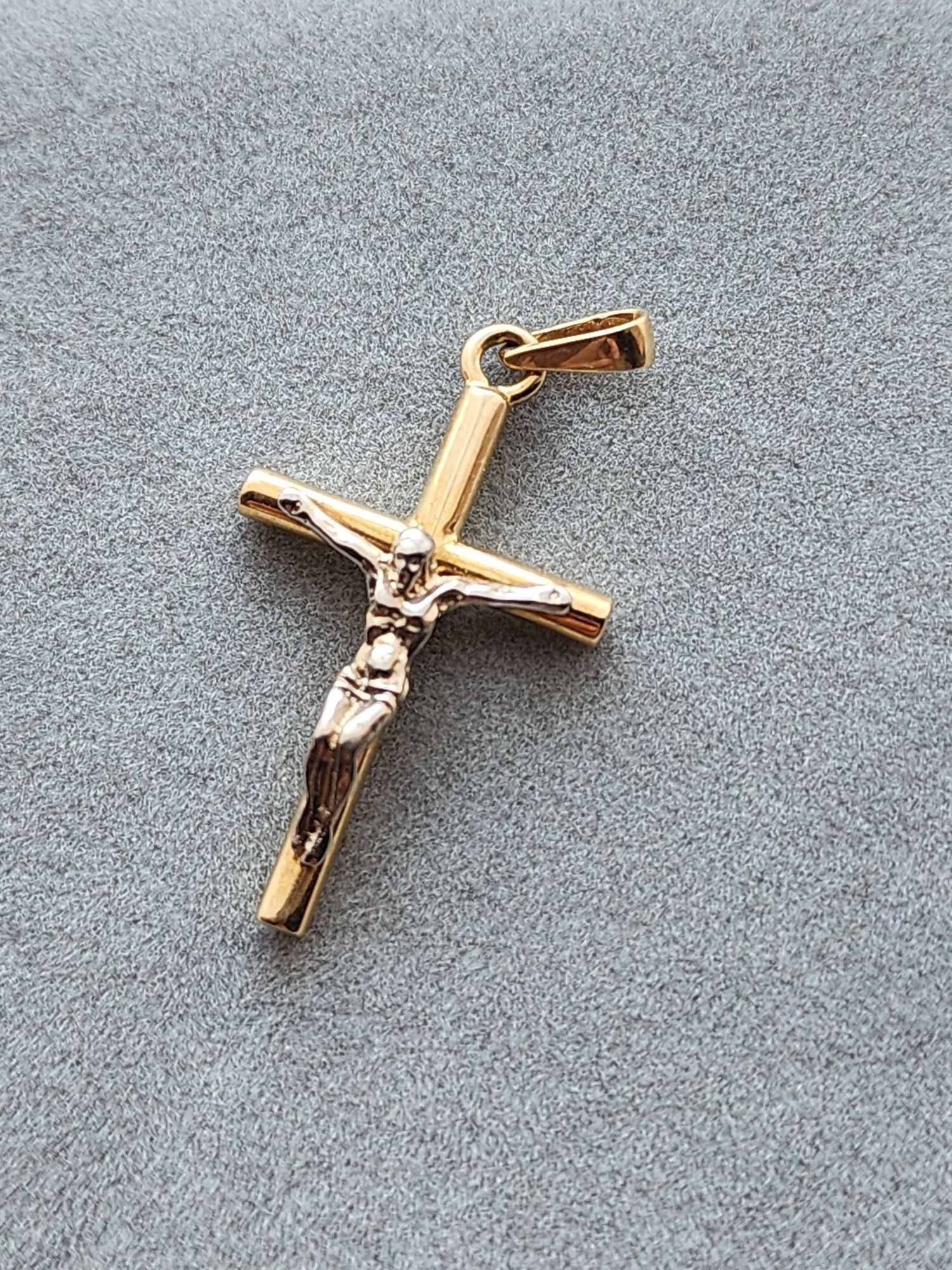 Новый стильный Золотой крестик 585 пр.