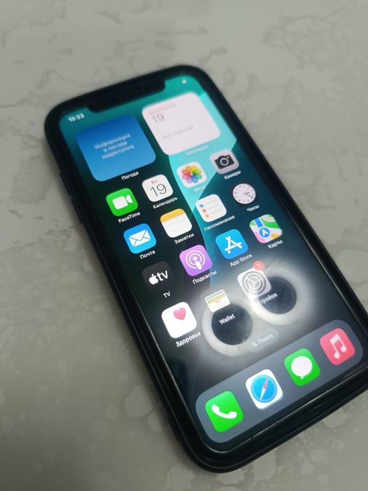 Продам iPhone XR 128g