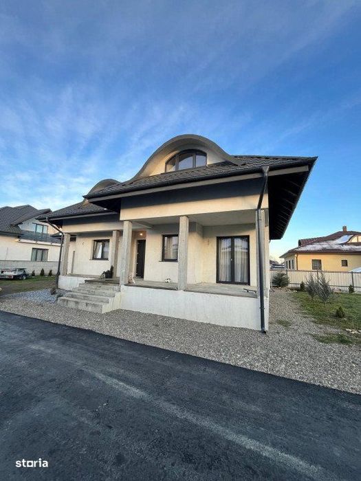 OportunitateII Casa individuala 298 mp utili, 665 mp  teren, Radauti