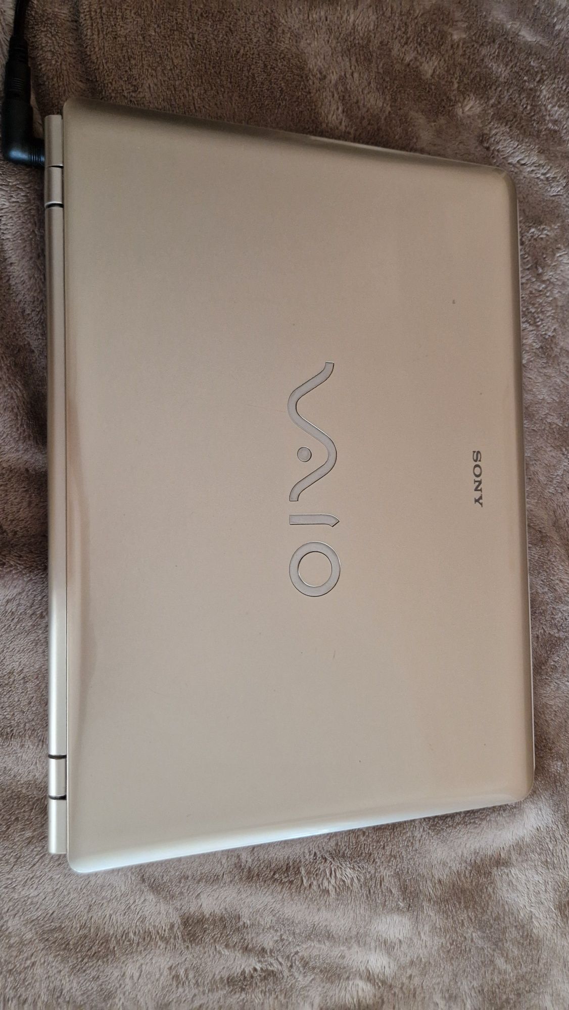De vânzare laptop Sony Vaio funcțional, cu încărcător.