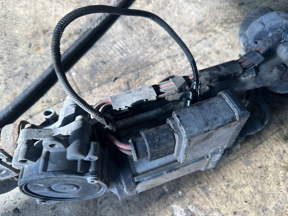 1К1 909 144 L , Рейка за Фолксваген Голф Плюс