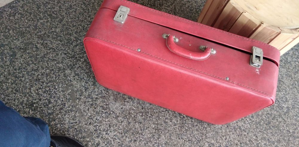 Стари куфари за декор !