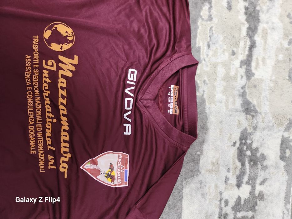 Vind costume footbal noi