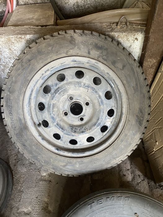 Диск с резиной зимние 185/65/15