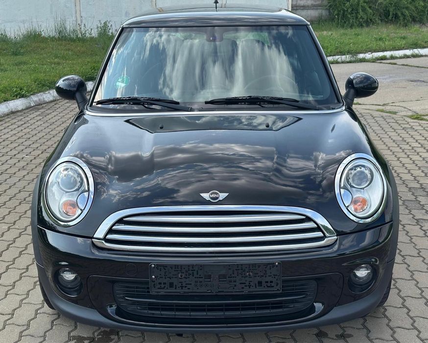 Mini Cooper 1.6 75 CP Bi-Xenon Ambientale 6 Trepte