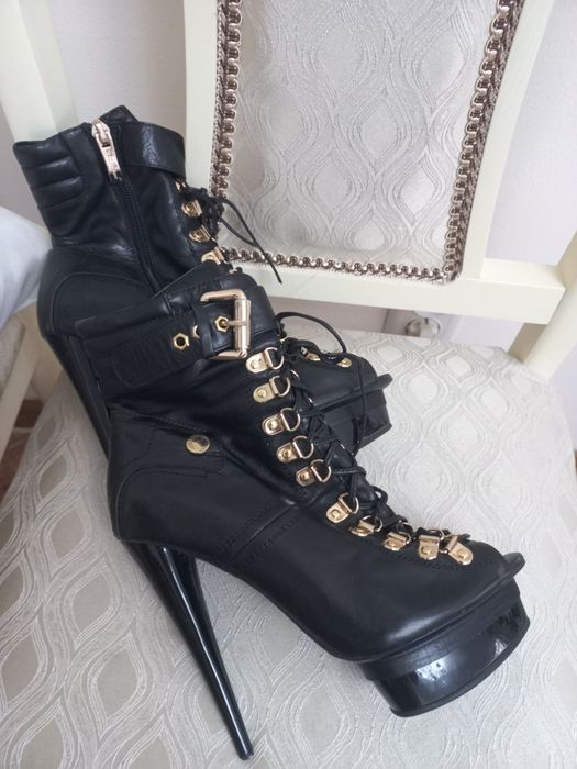 Ботфорды. Италия. Бренд Sasha Fabiani . 36 р