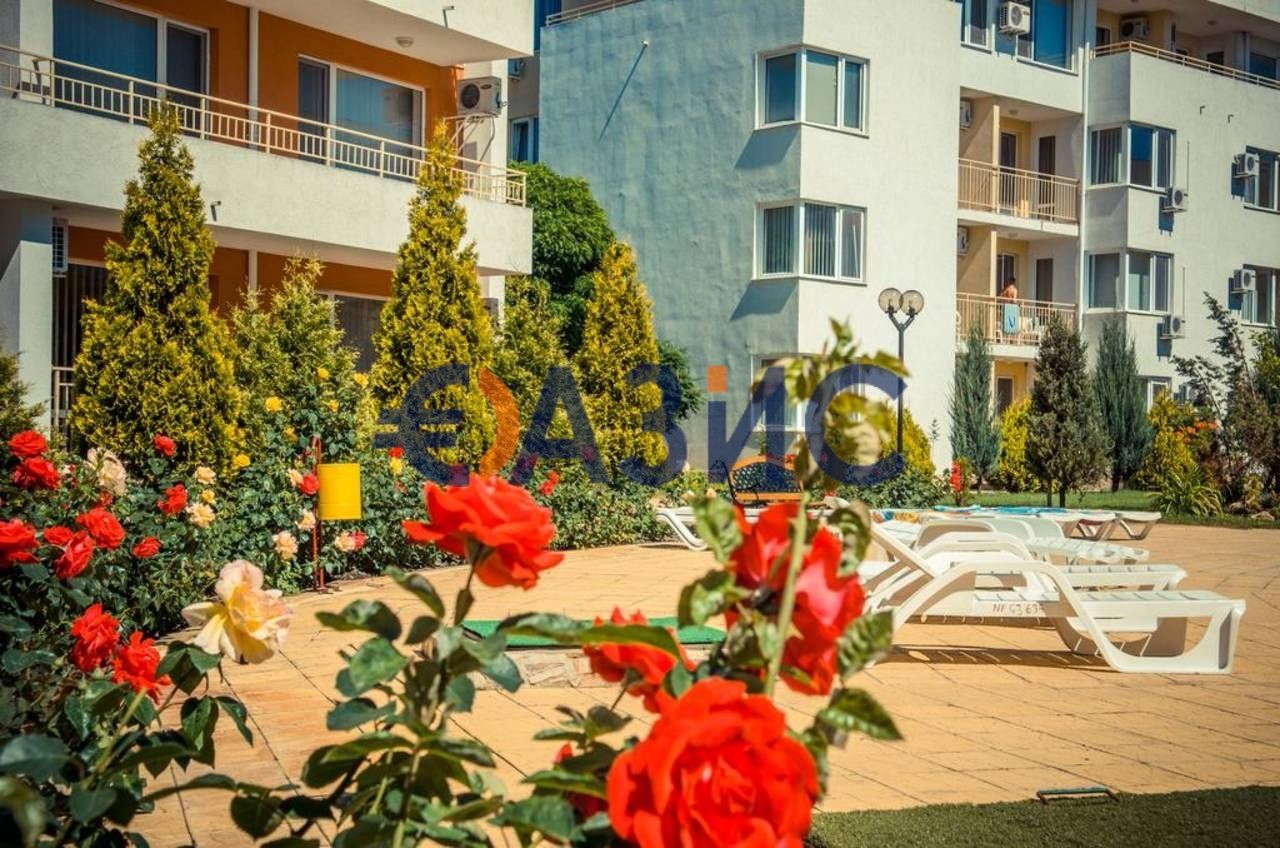 Продава се Едностаен апартамент в к.к. Слънчев бряг - 40 кв.м за 1213 €/кв.м - Снимка #13