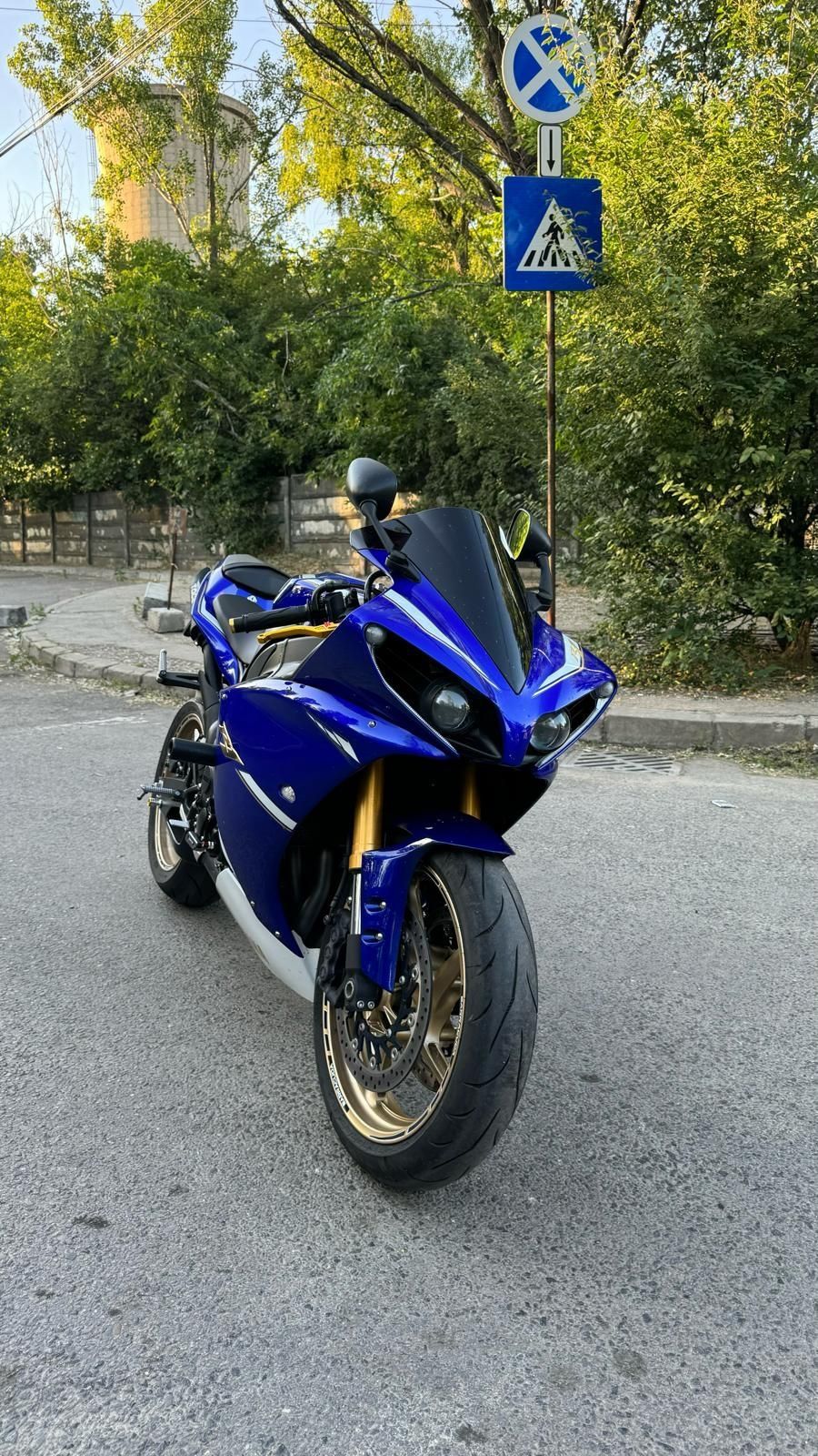 Yamaha R1 BigBang