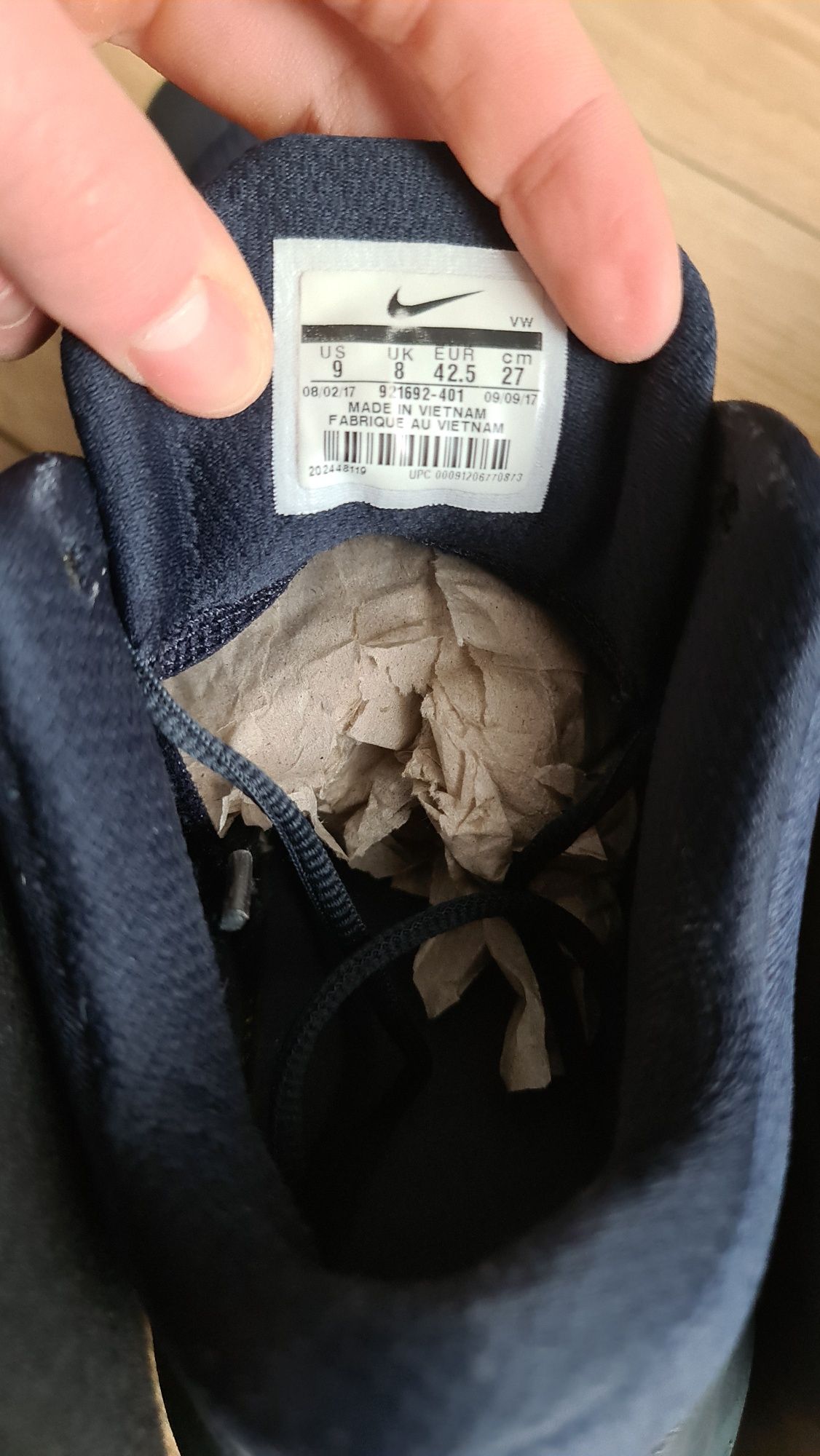 Papuci nike baschet air versitile 2