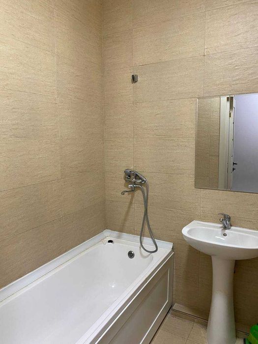 Сдаётся уютная квартира на метро Олмос 208*